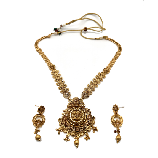 Antieke vergulde ketting en oorbellenset